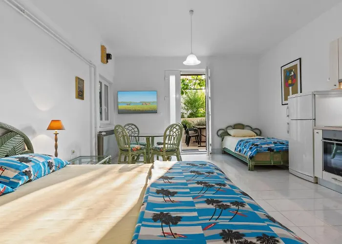 Petrinic - M By Guide Apartman Pula