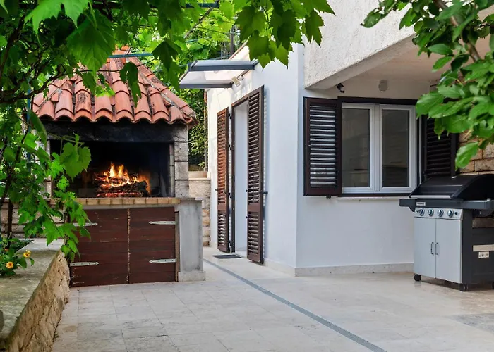 Petrinic - M By Guide Apartman Póla